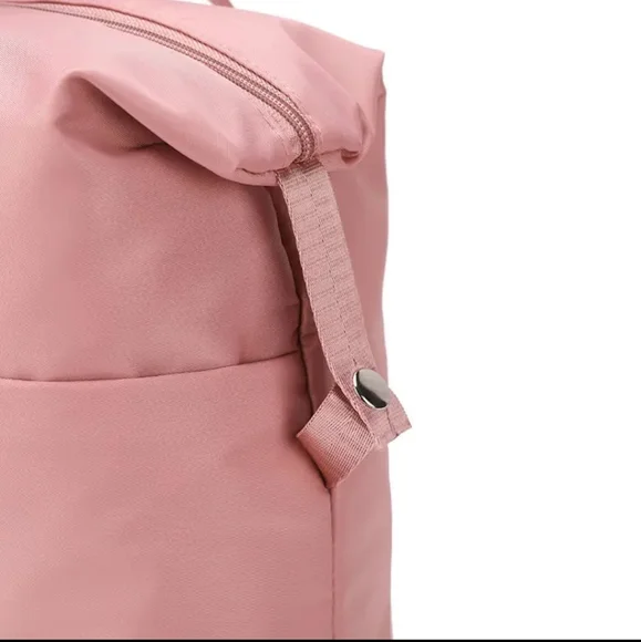 Large Capacity Storage Travel Bag. $15 each - Picture 5 of 13